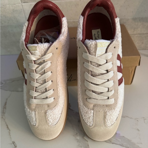 Vintage Havana Dreamer Faux Shearling and Leather/Suede Sneakers - Picture 5 of 15